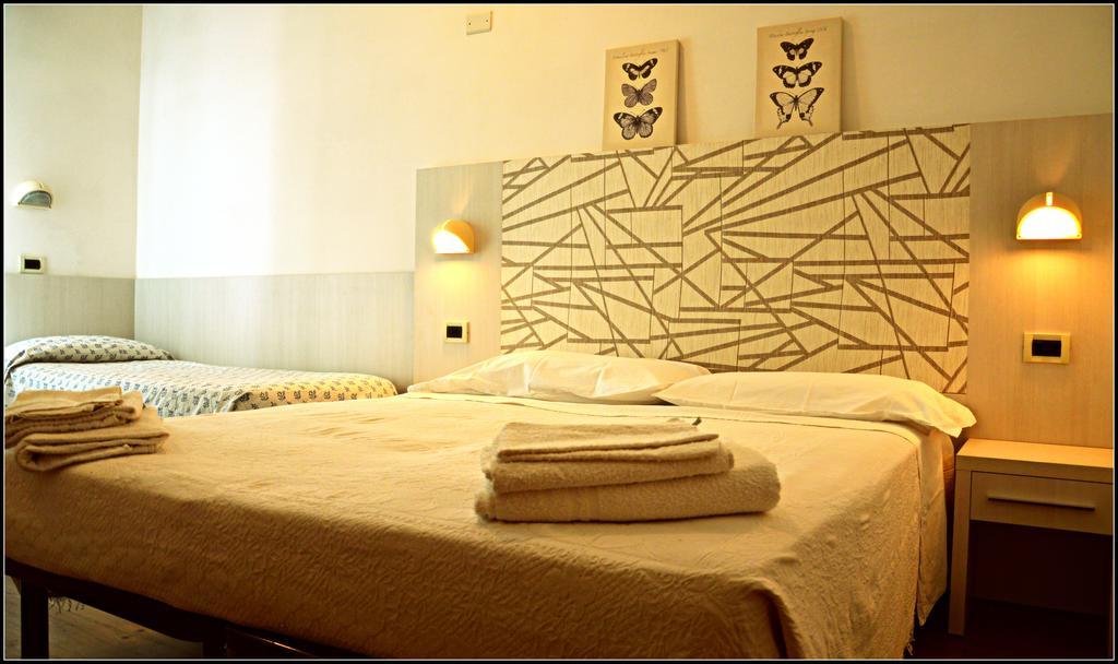 Hotel Luana Rimini Exteriör bild